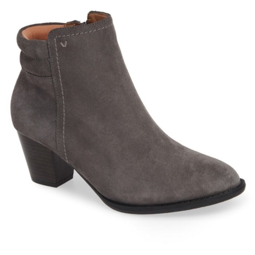 New VIONIC JESSIE SUEDE HEELED BOOTS